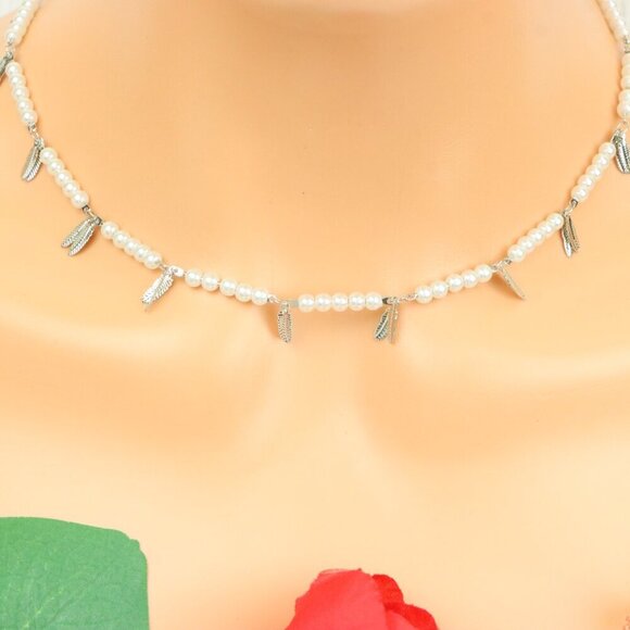 "Minimalist & Elegant Necklace Chain – Perfect for Women & Girls | UNVRC1402 - Picture 2 of 10